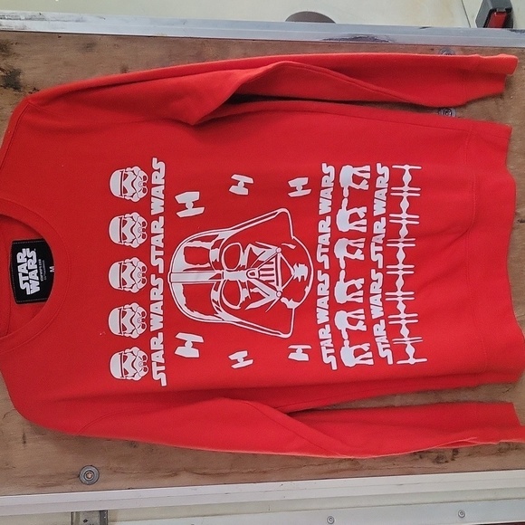 star wars Tops - Star Wars Sweatshirt Medium  red very bright